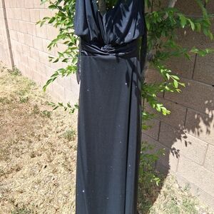 XOXO Black Maxi Dress with Subtle Sparkle